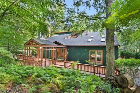 5 Apgar Way Tewksbury NJ 08833