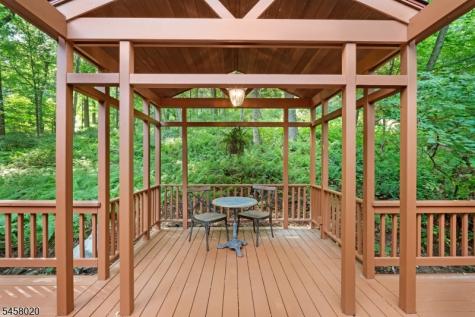 5 Apgar Way Tewksbury NJ 08833