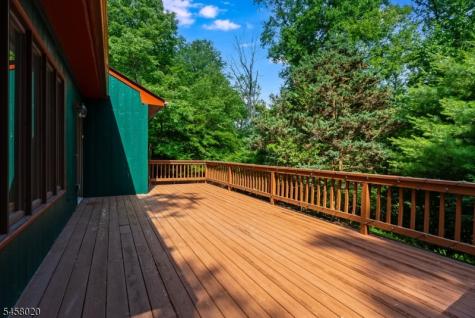 5 Apgar Way Tewksbury NJ 08833