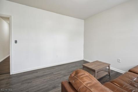 124 Highland Avenue Newark NJ 07104