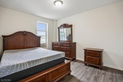124 Highland Avenue Newark NJ 07104