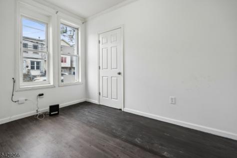 124 Highland Avenue Newark NJ 07104