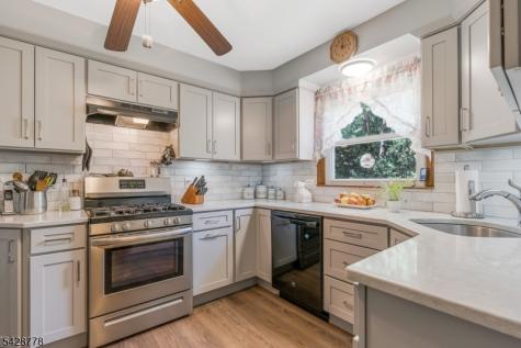 246 4TH Street Dunellen NJ 08812