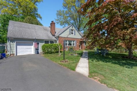 246 4TH Street Dunellen NJ 08812
