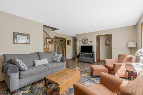 246 4TH Street Dunellen NJ 08812