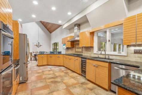 28 Tammy Hill Trail Randolph NJ 07869