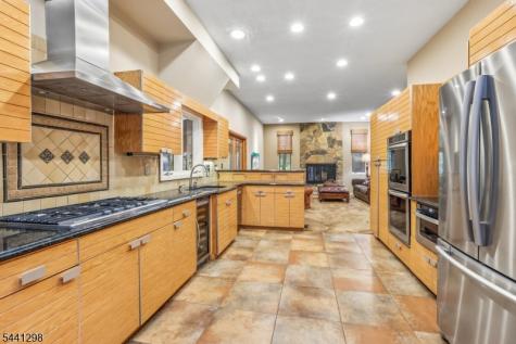28 Tammy Hill Trail Randolph NJ 07869