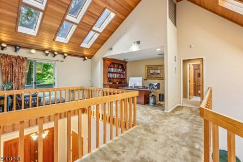 28 Tammy Hill Trail Randolph NJ 07869