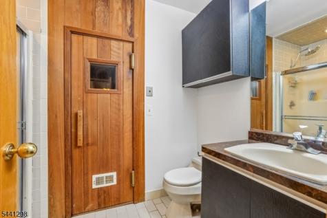 28 Tammy Hill Trail Randolph NJ 07869
