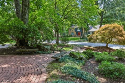 28 Tammy Hill Trail Randolph NJ 07869