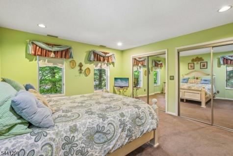 28 Tammy Hill Trail Randolph NJ 07869