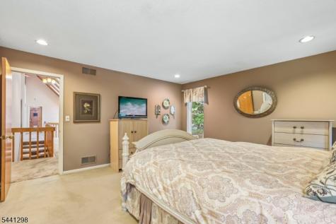 28 Tammy Hill Trail Randolph NJ 07869