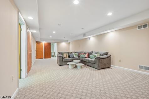 28 Tammy Hill Trail Randolph NJ 07869