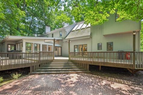 28 Tammy Hill Trail Randolph NJ 07869