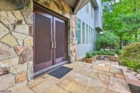 28 Tammy Hill Trail Randolph NJ 07869