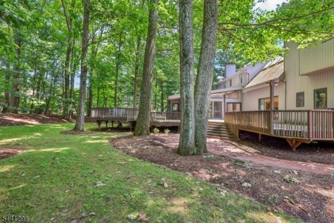 28 Tammy Hill Trail Randolph NJ 07869