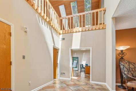 28 Tammy Hill Trail Randolph NJ 07869