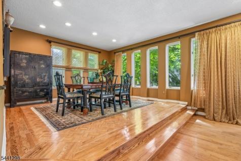 28 Tammy Hill Trail Randolph NJ 07869
