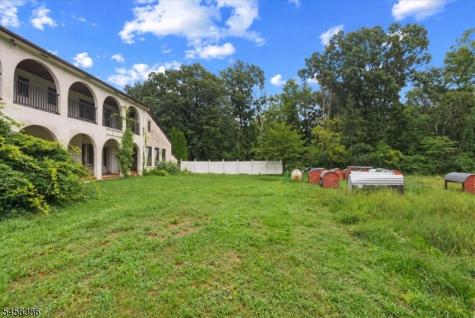 111 Cemetery Road Hope NJ 07825