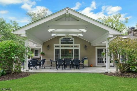 11 Schoolhouse Lane Mendham NJ 07960
