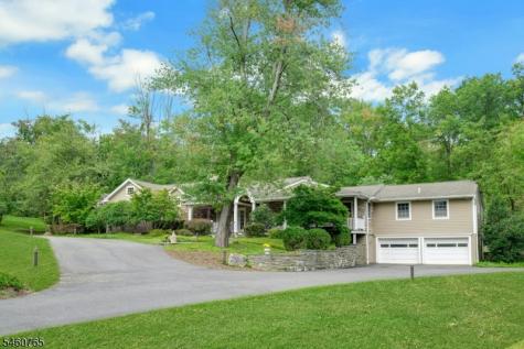 11 Schoolhouse Lane Mendham NJ 07960