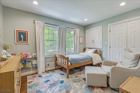 5 Persimmon Way Springfield NJ 07081