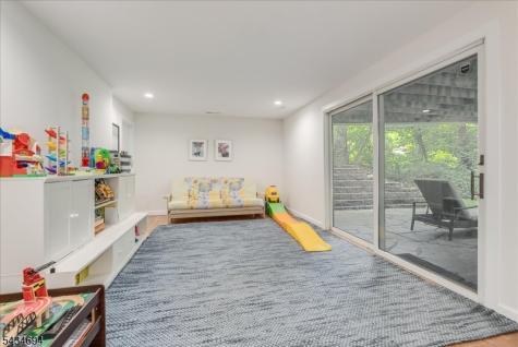 5 Persimmon Way Springfield NJ 07081