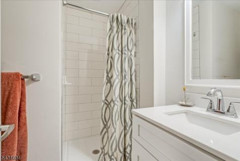 5 Persimmon Way Springfield NJ 07081