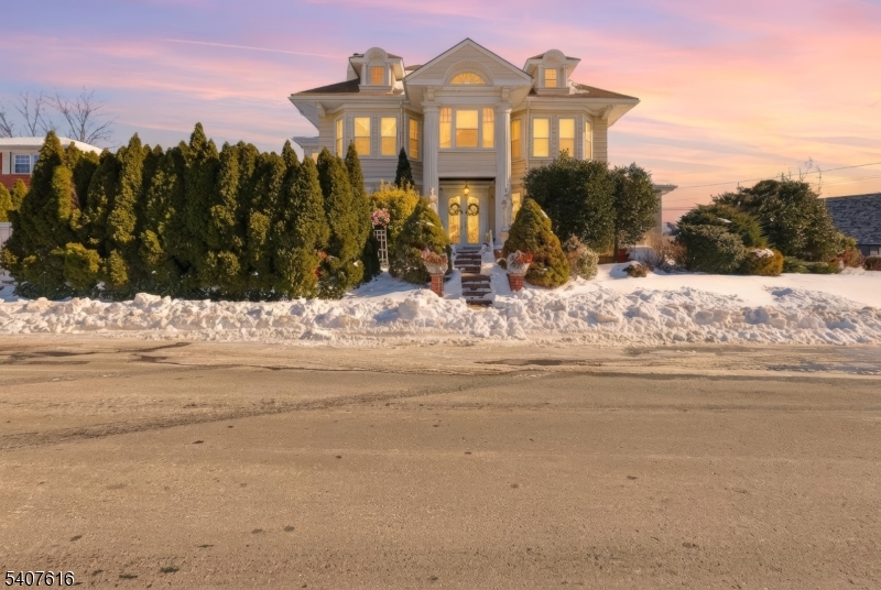 871 Colonia Road Elizabeth NJ 07208