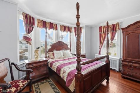 871 Colonia Road Elizabeth NJ 07208