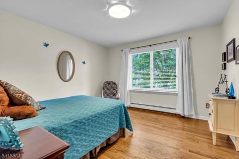29 Air Castle Isle Hopatcong NJ 07821
