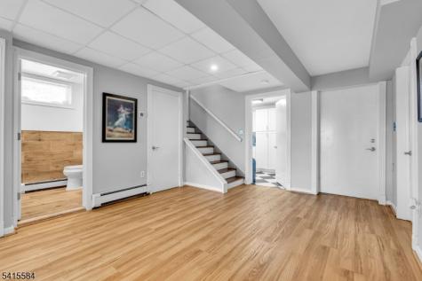 29 Air Castle Isle Hopatcong NJ 07821