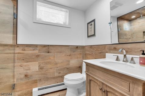 29 Air Castle Isle Hopatcong NJ 07821