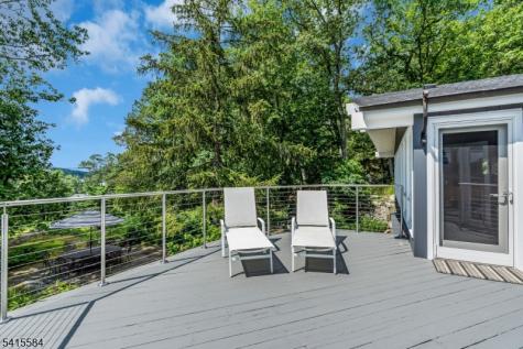 29 Air Castle Isle Hopatcong NJ 07821