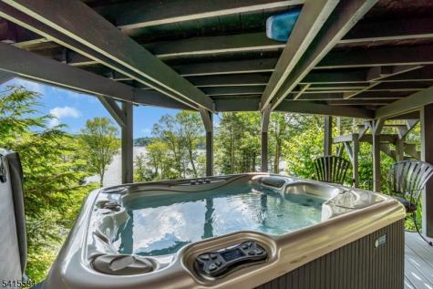 29 Air Castle Isle Hopatcong NJ 07821
