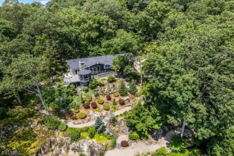 29 Air Castle Isle Hopatcong NJ 07821