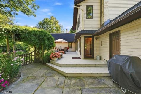 343 Sunset Road Pequannock NJ 07444