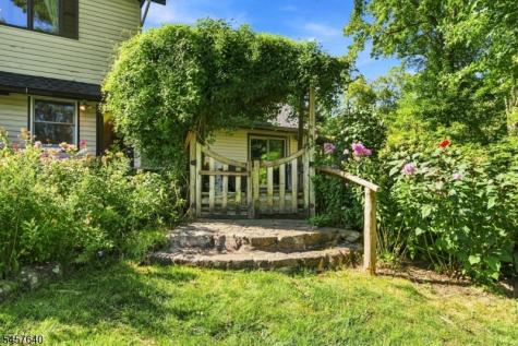 343 Sunset Road Pequannock NJ 07444