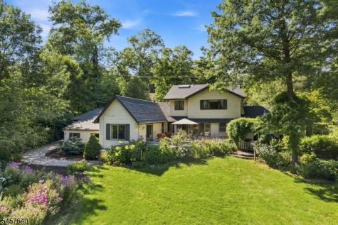 343 Sunset Road Pequannock NJ 07444