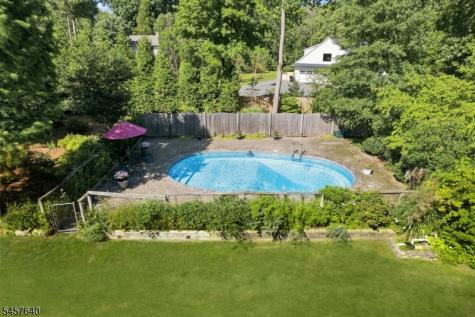 343 Sunset Road Pequannock NJ 07444