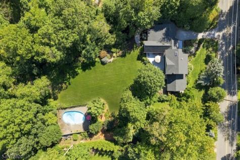 343 Sunset Road Pequannock NJ 07444