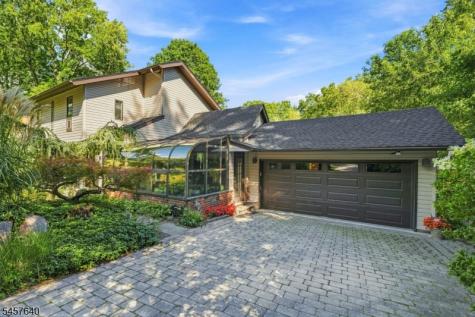 343 Sunset Road Pequannock NJ 07444