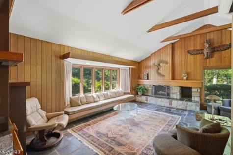 343 Sunset Road Pequannock NJ 07444