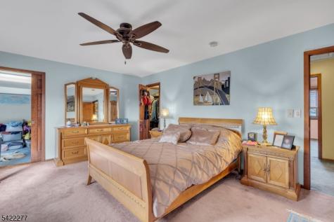48 Blossom Road Hampton NJ 08827