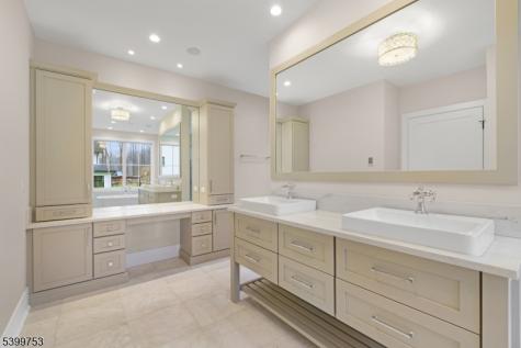 10 Twin Brooks Court Warren NJ 07059