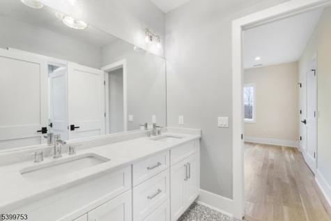 10 Twin Brooks Court Warren NJ 07059