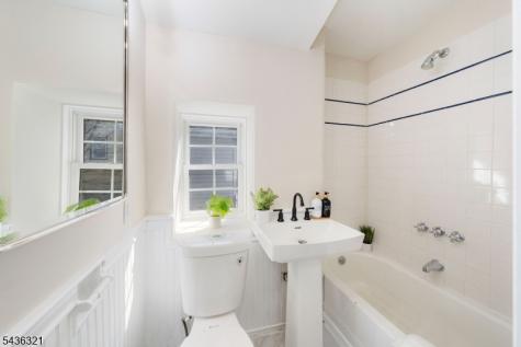 536 Spruce Avenue Garwood NJ 07027