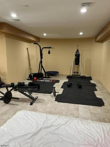 19 Violet Trail Lafayette NJ 07848