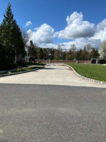 19 Violet Trail Lafayette NJ 07848