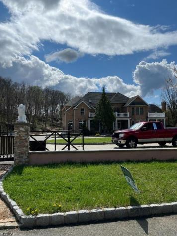 19 Violet Trail Lafayette NJ 07848